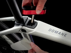 Domane SL 7 Gen 4-Trek Bikes Flash Sale